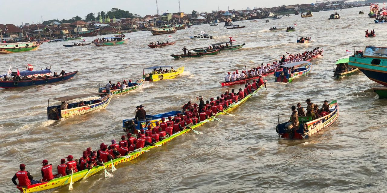 Bidar, Perlombaan Perahu Tradisional yang Hidup di Sungai Musi