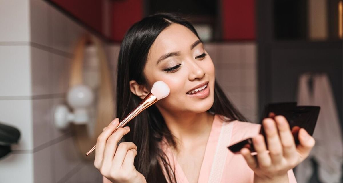 Tren Makeup 2026 Ekspresi Diri, Natural Glam, Sentuhan Futuristik