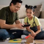 Pengaruh Smartphone Dini terhadap Kesehatan Mental Anak