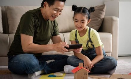 Pengaruh Smartphone Dini terhadap Kesehatan Mental Anak