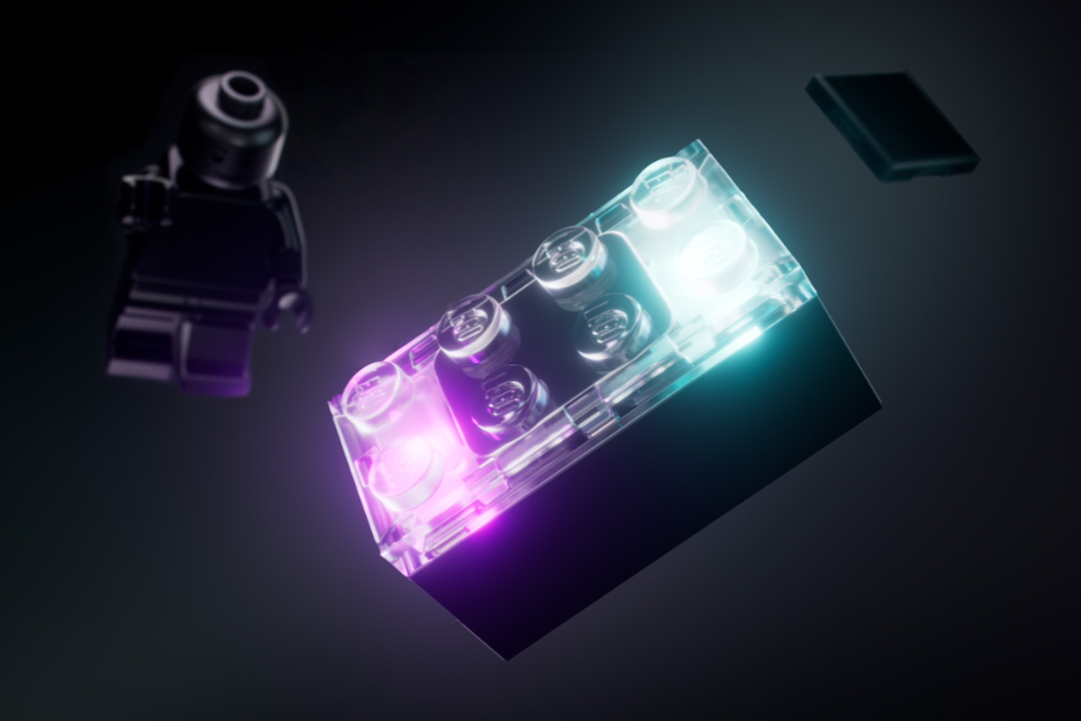 Lego Smart Play menampilkan bangunan Lego interaktif dengan efek suara dan cahaya tanpa layar