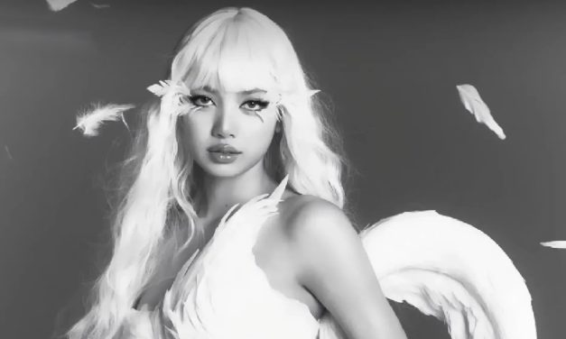 Lisa BLACKPINK Jadi Cupid Penggoda di Valentine 2026