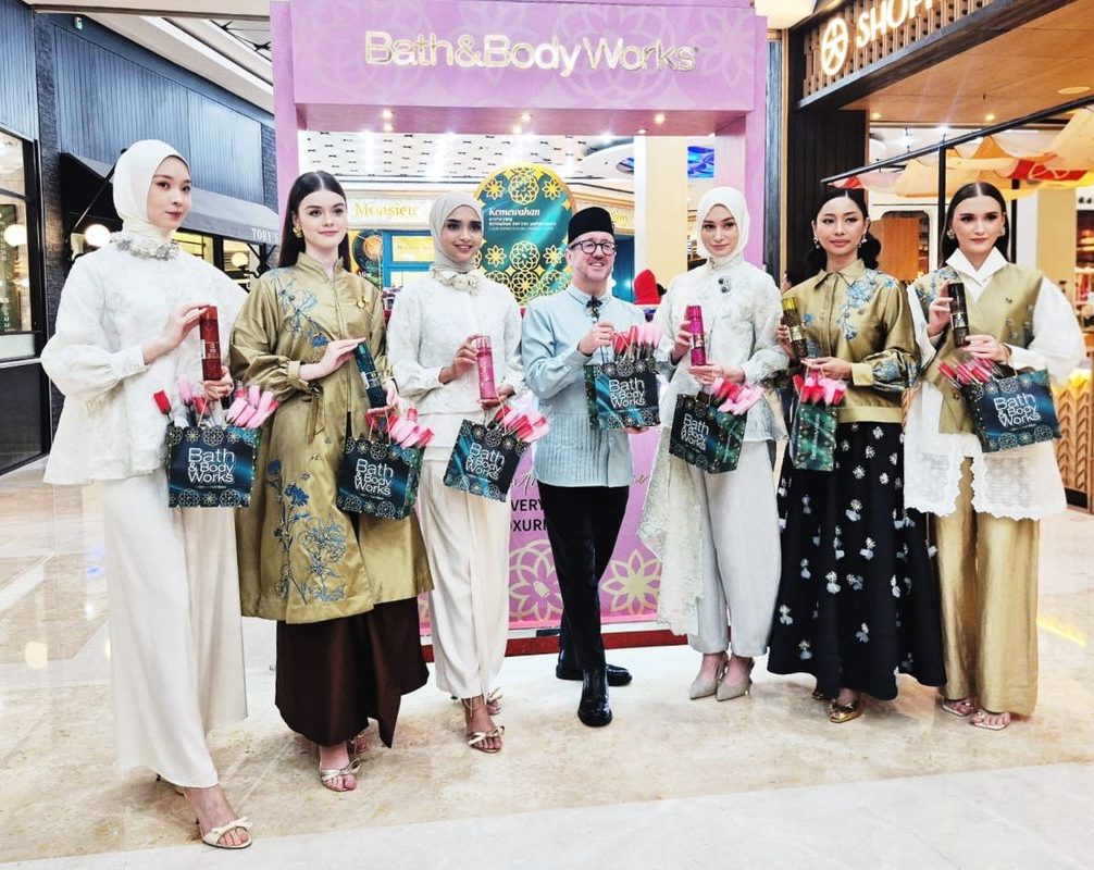 cara agar parfum tahan lama Lebaran.