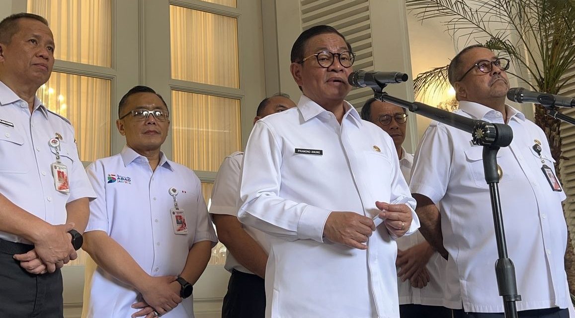 Truk DLH Viral Pramono Hapus TPS Sementara Jakarta