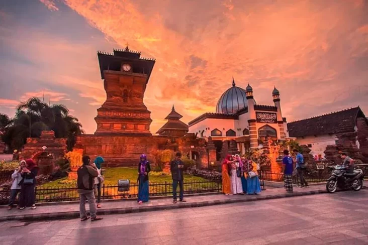 Hukum dan Aturan Berwisata dalam Islam yang Wajib Diketahui