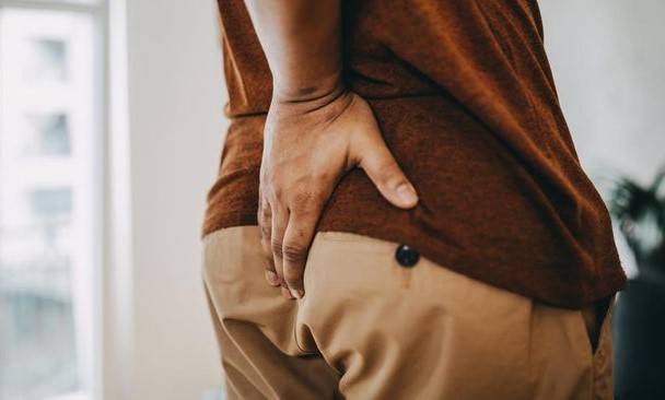 Sering Kentut Apakah Berbahaya? Ini Penjelasan Dokter