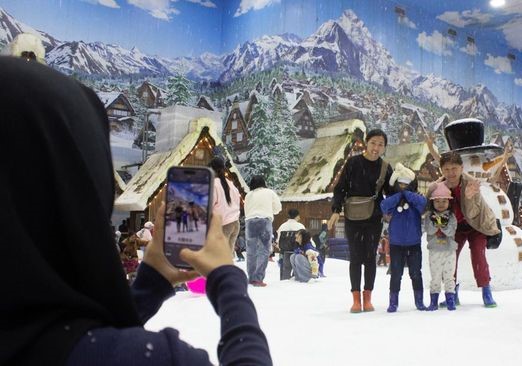 Libur Lebaran Seru di Trans Snow World dengan Promo Spesial