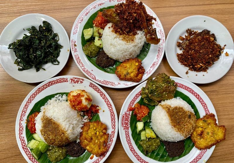 Restoran Padang Milik Artis yang Cocok Buat Bukber Ramadan