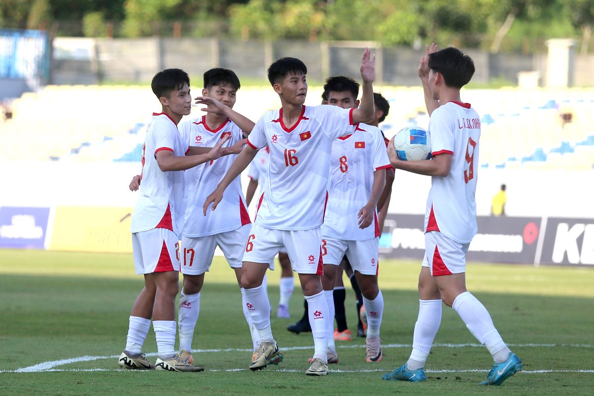 Pemain Vietnam U17 merayakan kemenangan di final AFF U17 2026