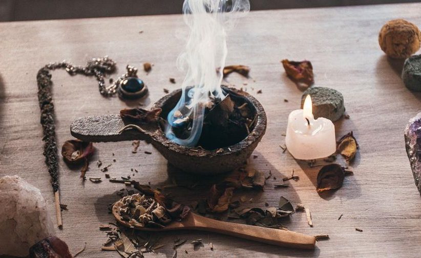 Dari Ritual ke Gaya Hidup, Kemenyan Kini Jadi Parfum Eksklusif