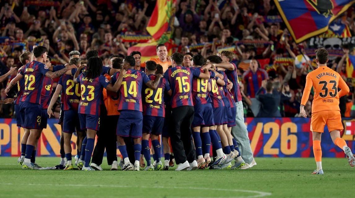 Barcelona Berduel dengan Bayern untuk Angkut Bek Man City Ini