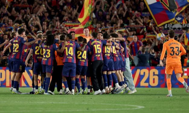 Barcelona Berduel dengan Bayern untuk Angkut Bek Man City Ini