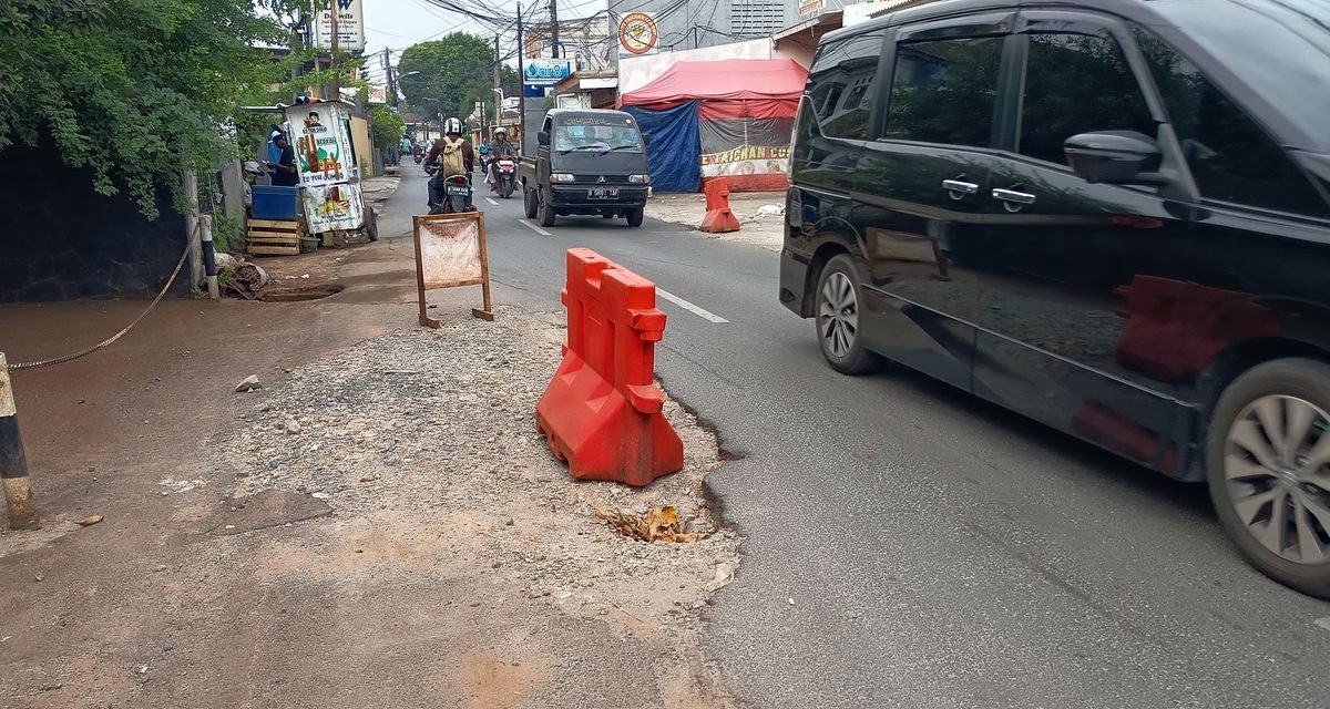 Perbaikan Jalan Batu Ampar Kramat Jati Dipercepat Usai Galian
