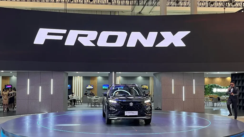 Suzuki Fronx SGX Kuro berwarna hitam dengan teknologi mild hybrid dan fitur ADAS di GIIAS 2026.