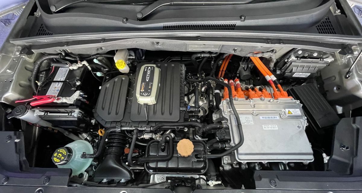 Baterai Mobil Hybrid Mulai Melemah? Konsumsi BBM Bisa Ikut Meningkat
