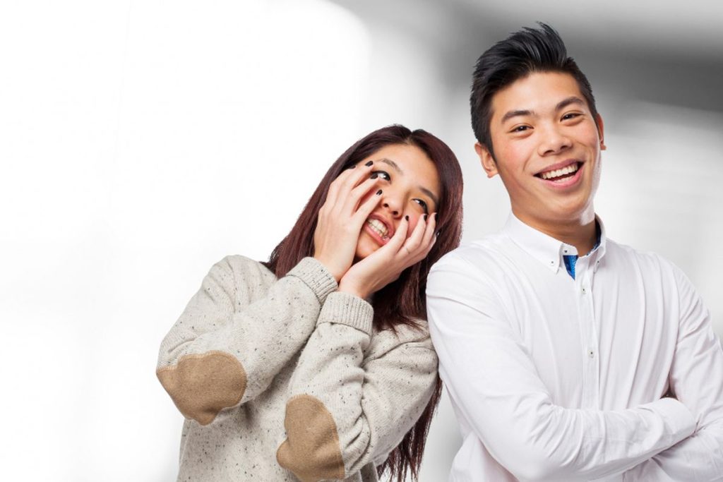 Ramalan percintaan 12 shio 2026 berdasarkan Tahun Kuda Api dan prediksi hubungan asmara.
