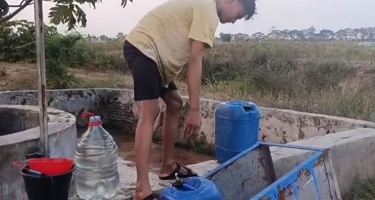 Kemarau Mulai Berdampak di Cirebon, Warga Desa Slangit Bertahan dengan Air dari Sumur Desa
