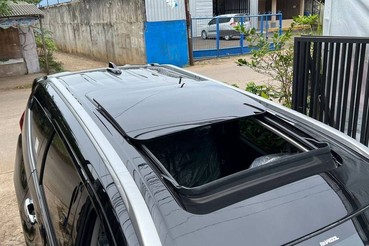 Sunroof mobil