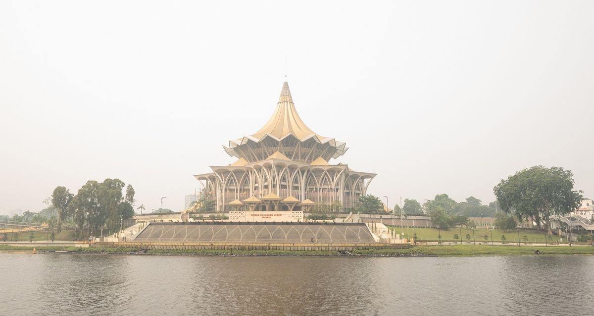 Kualitas Udara Sarawak Membaik, Malaysia Hentikan Status Darurat Asap